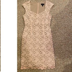 Sweetheart Neckline Pink Knee Length Dress